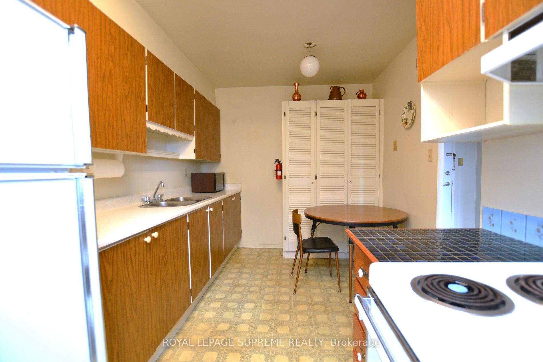 85 Emmett Ave 7 Property Photo 6