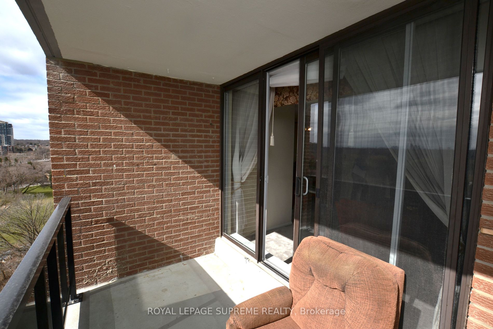 85 Emmett Ave 7 Property Photo 10