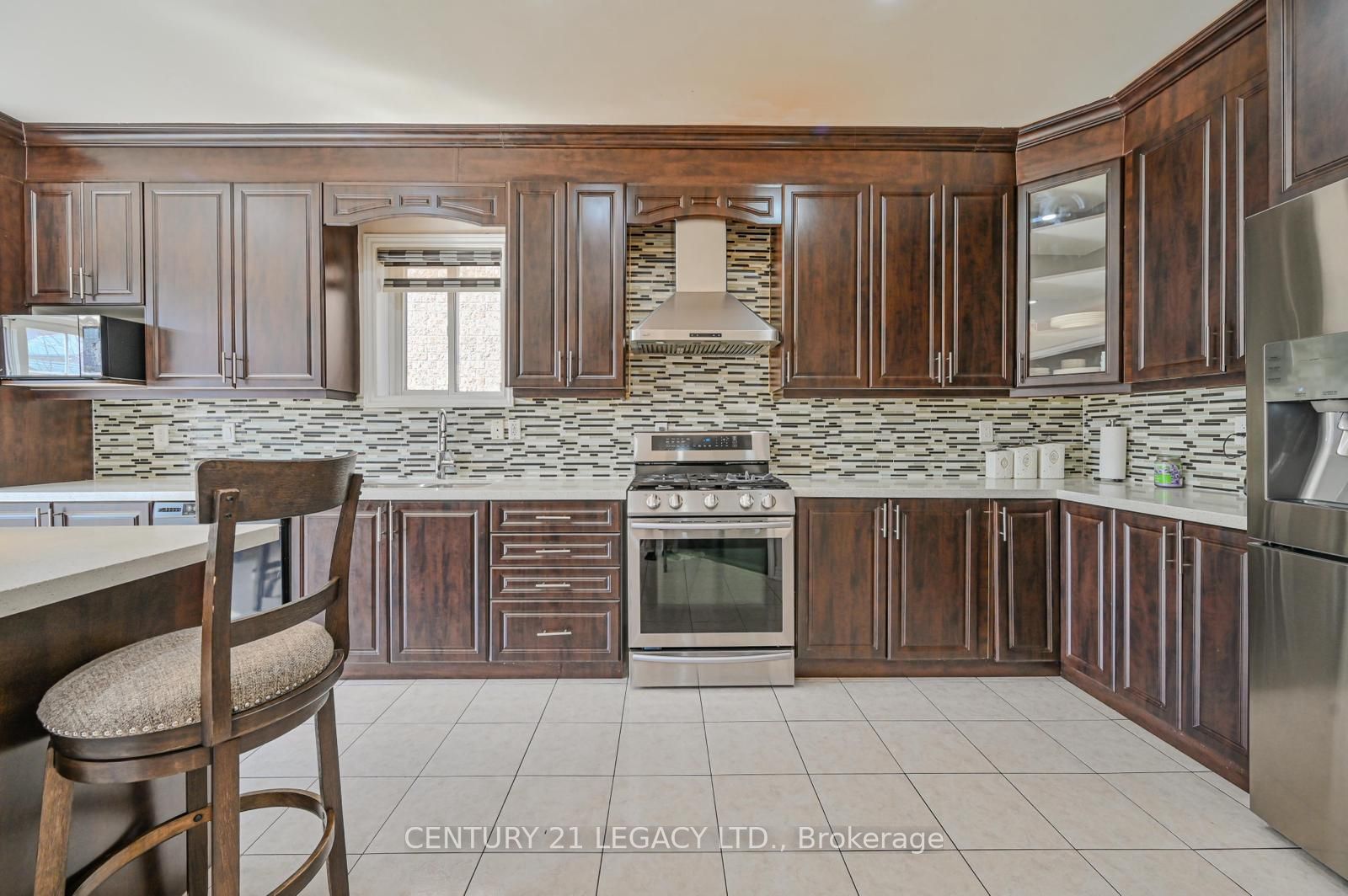 56 Gamson Cres Property Photo 11