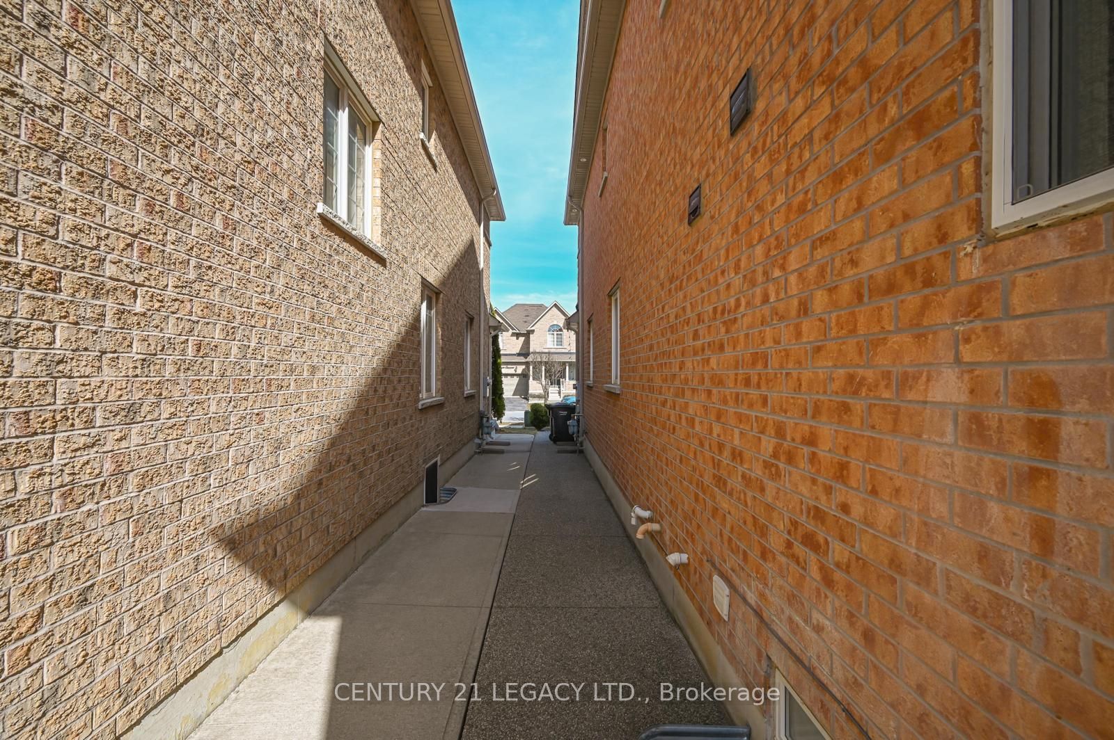 56 Gamson Cres Property Photo 37