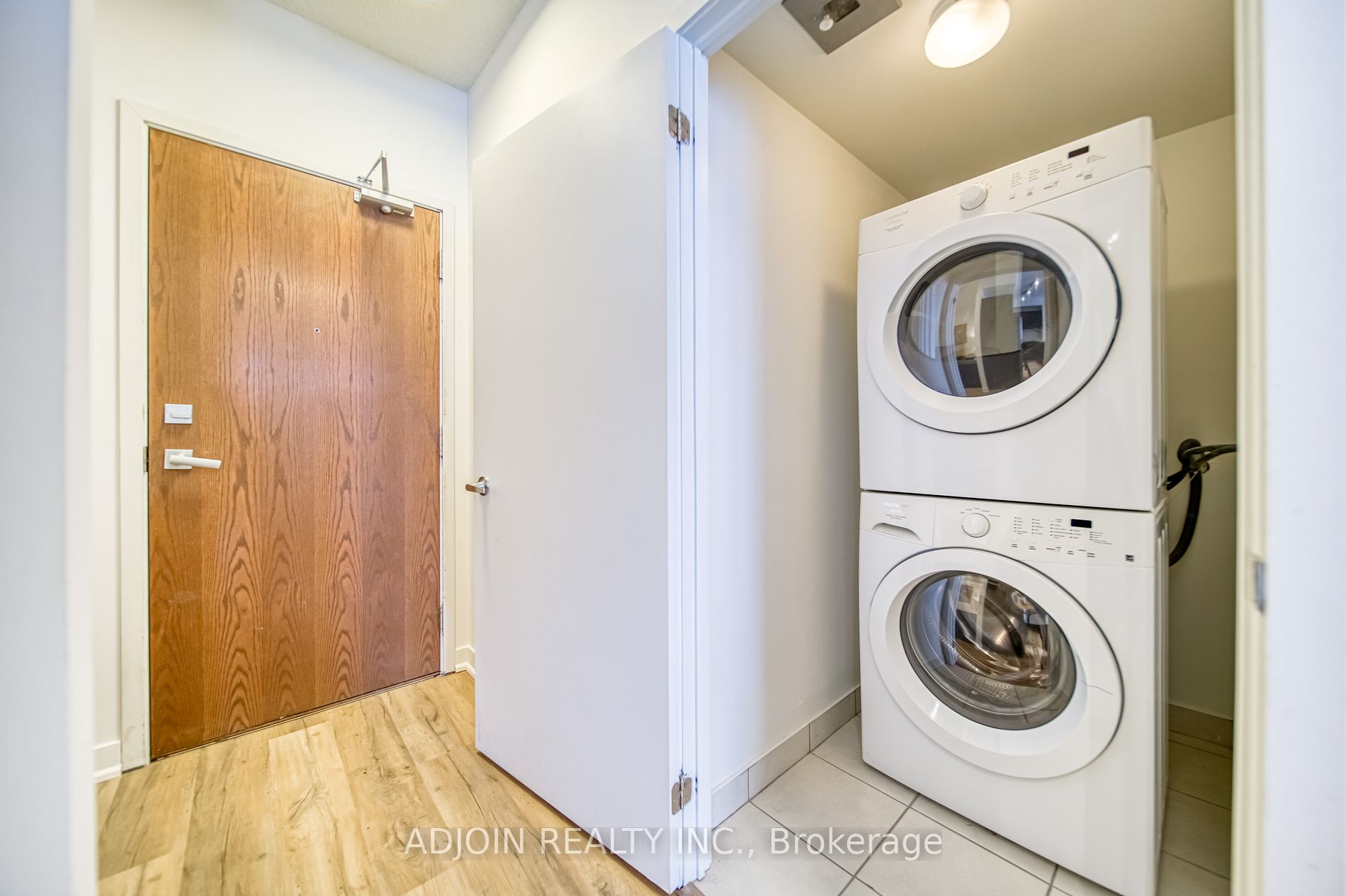 360 Square One Dr 10 Property Photo 24