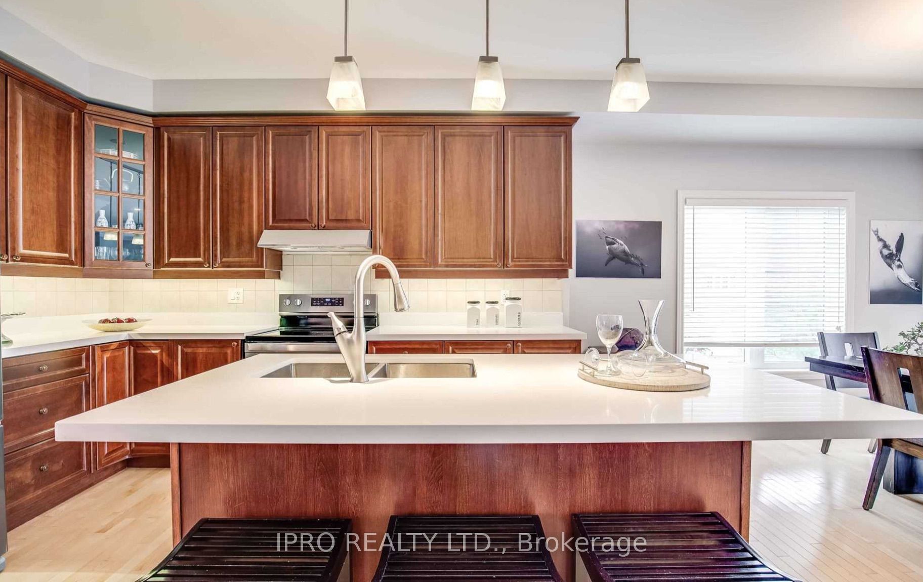 5414 Oscar Peterson Blvd W Property Photo 5