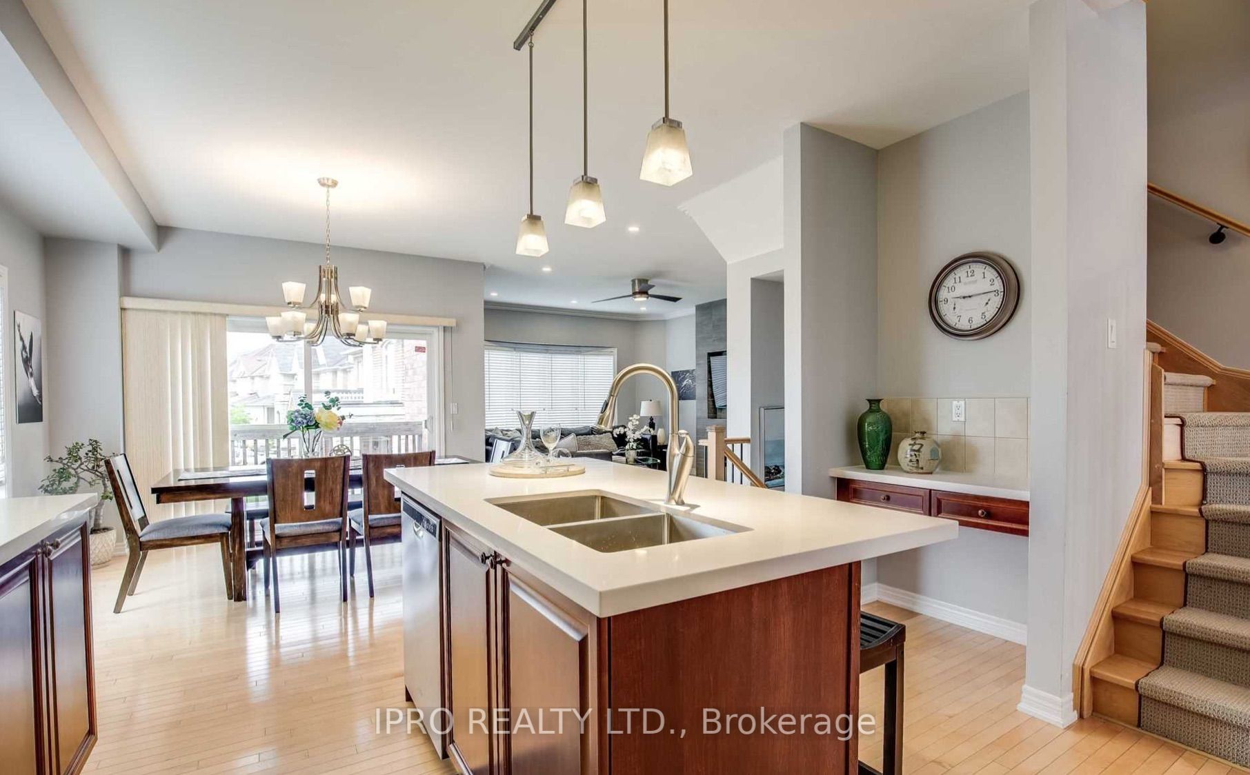 5414 Oscar Peterson Blvd W Property Photo 6