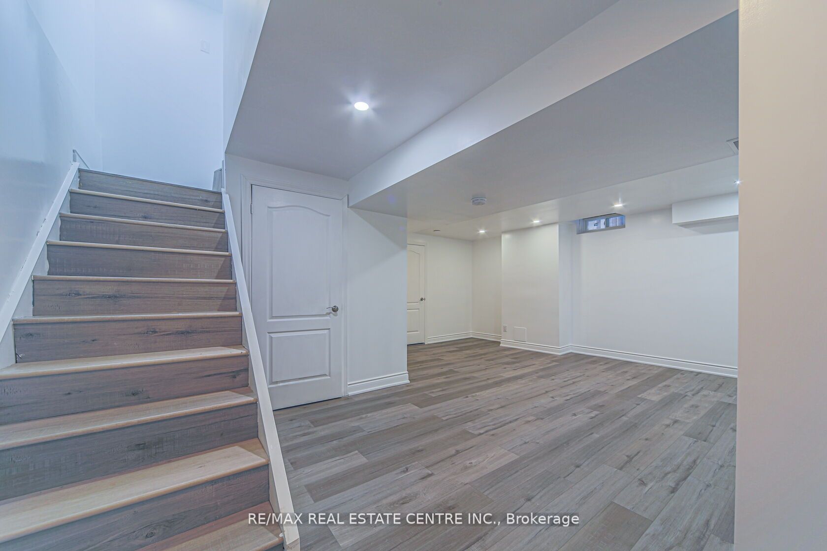 51 Ravenscliffe Crt Property Photo 20