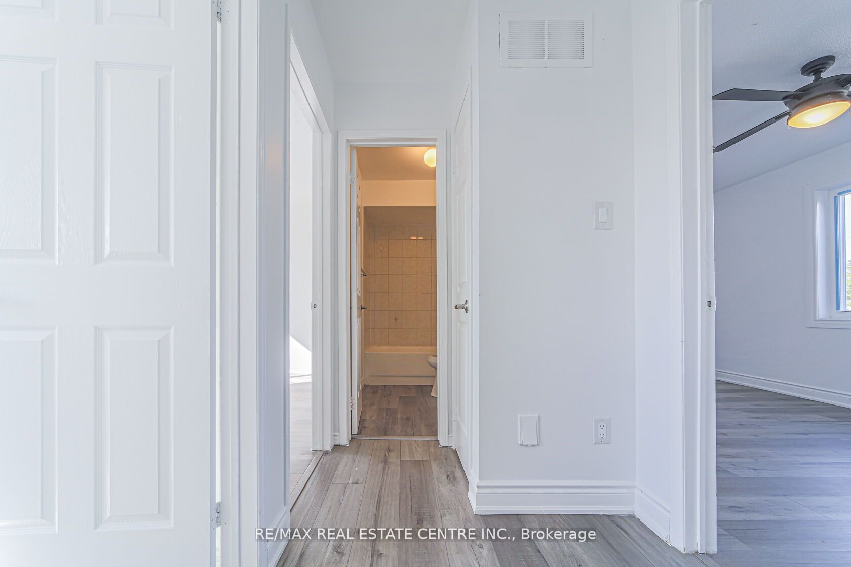 51 Ravenscliffe Crt Property Photo 25