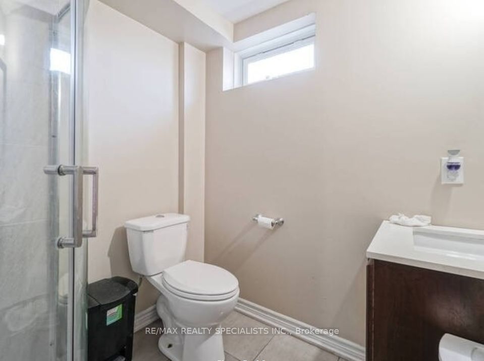 114 River Rock Cres Property Photo 5