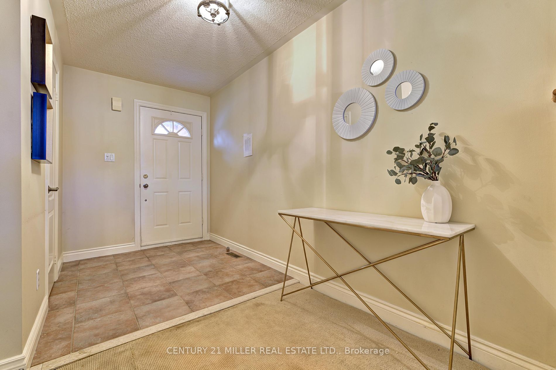 1084 Queen St W 29b Property Photo 4