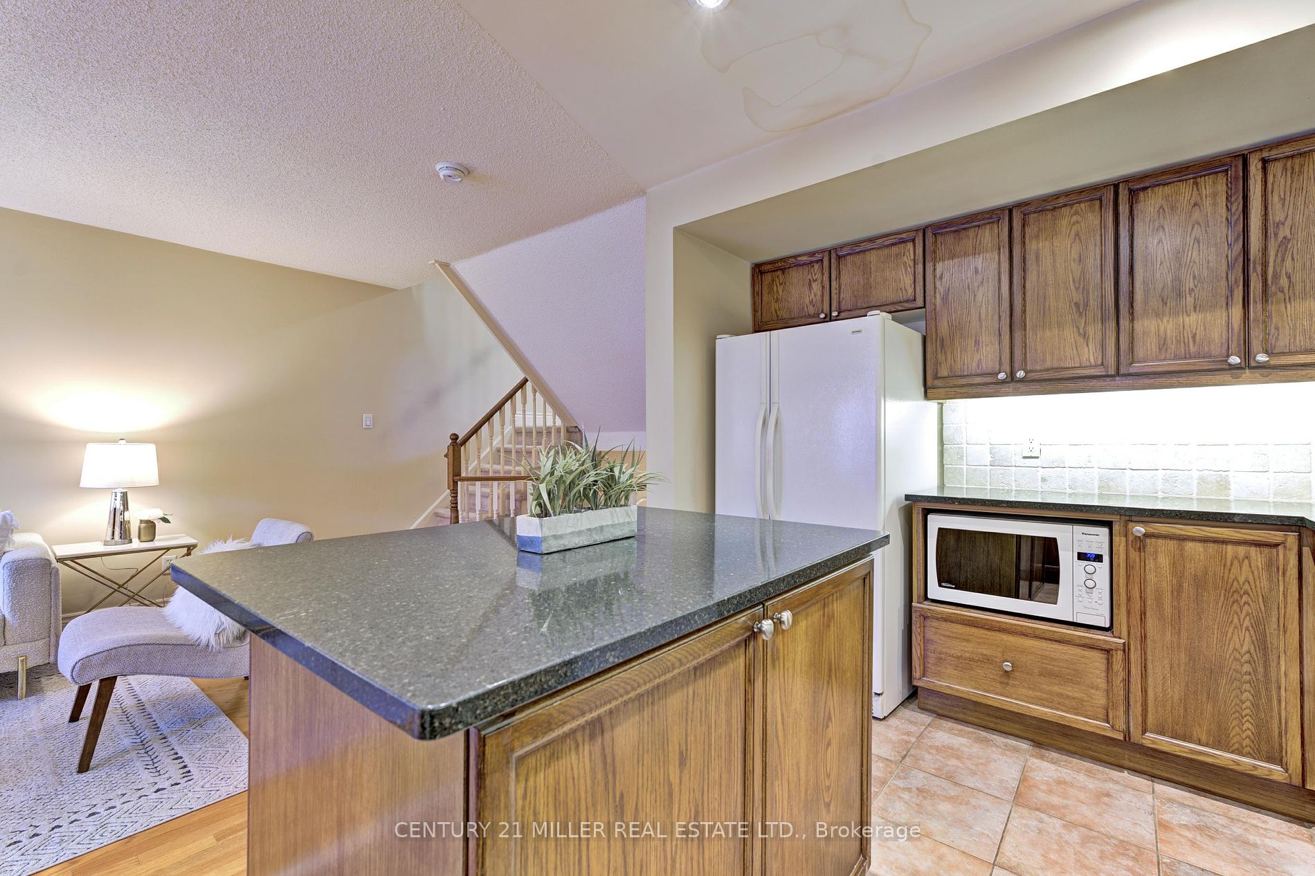 1084 Queen St W 29b Property Photo 14