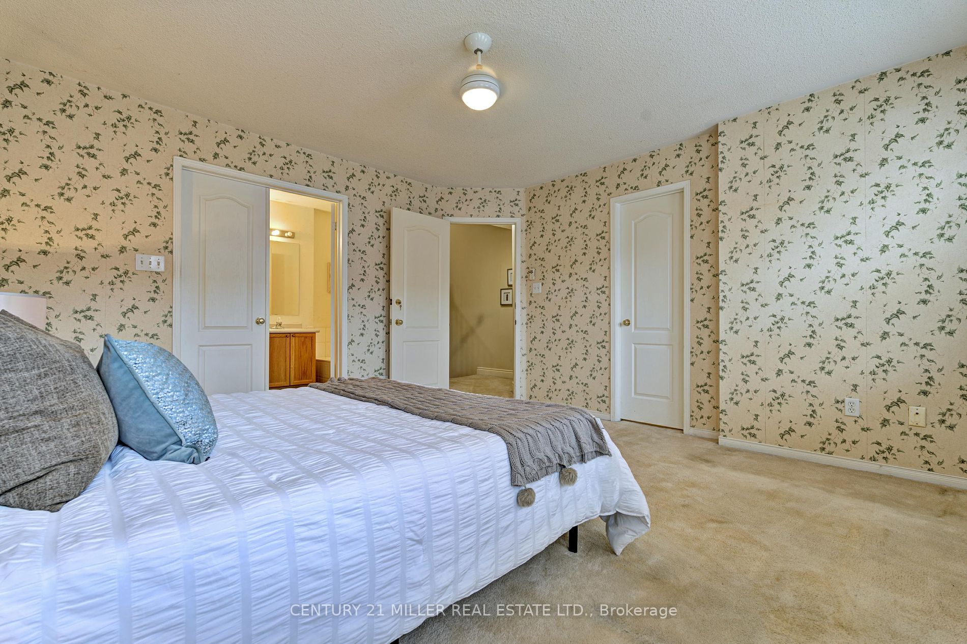1084 Queen St W 29b Property Photo 20
