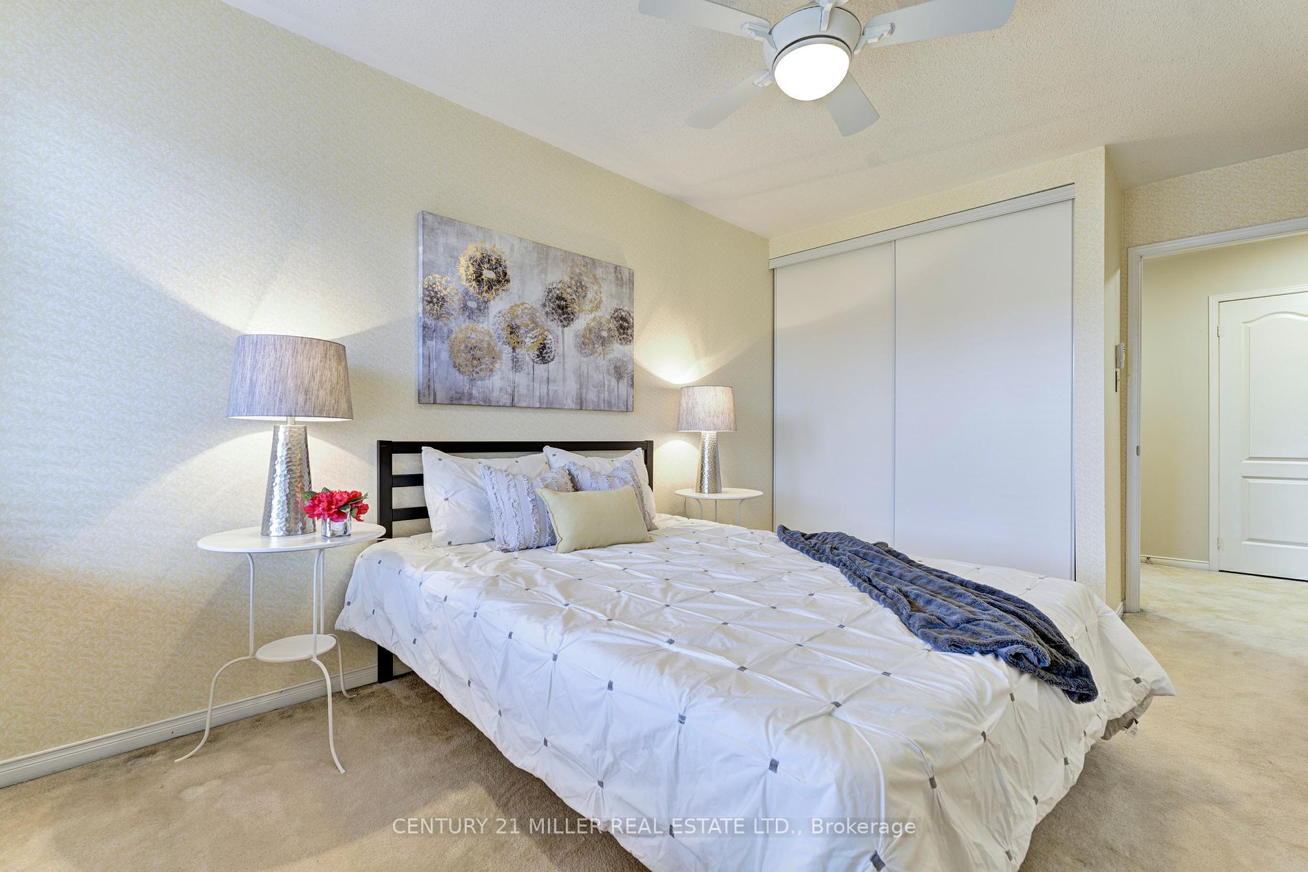 1084 Queen St W 29b Property Photo 23