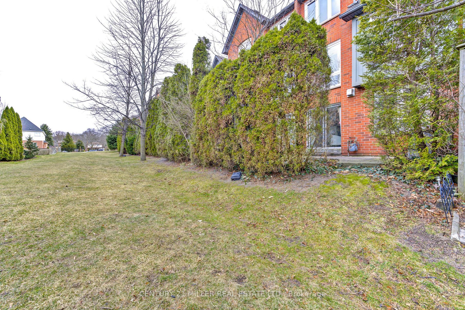 1084 Queen St W 29b Property Photo 33