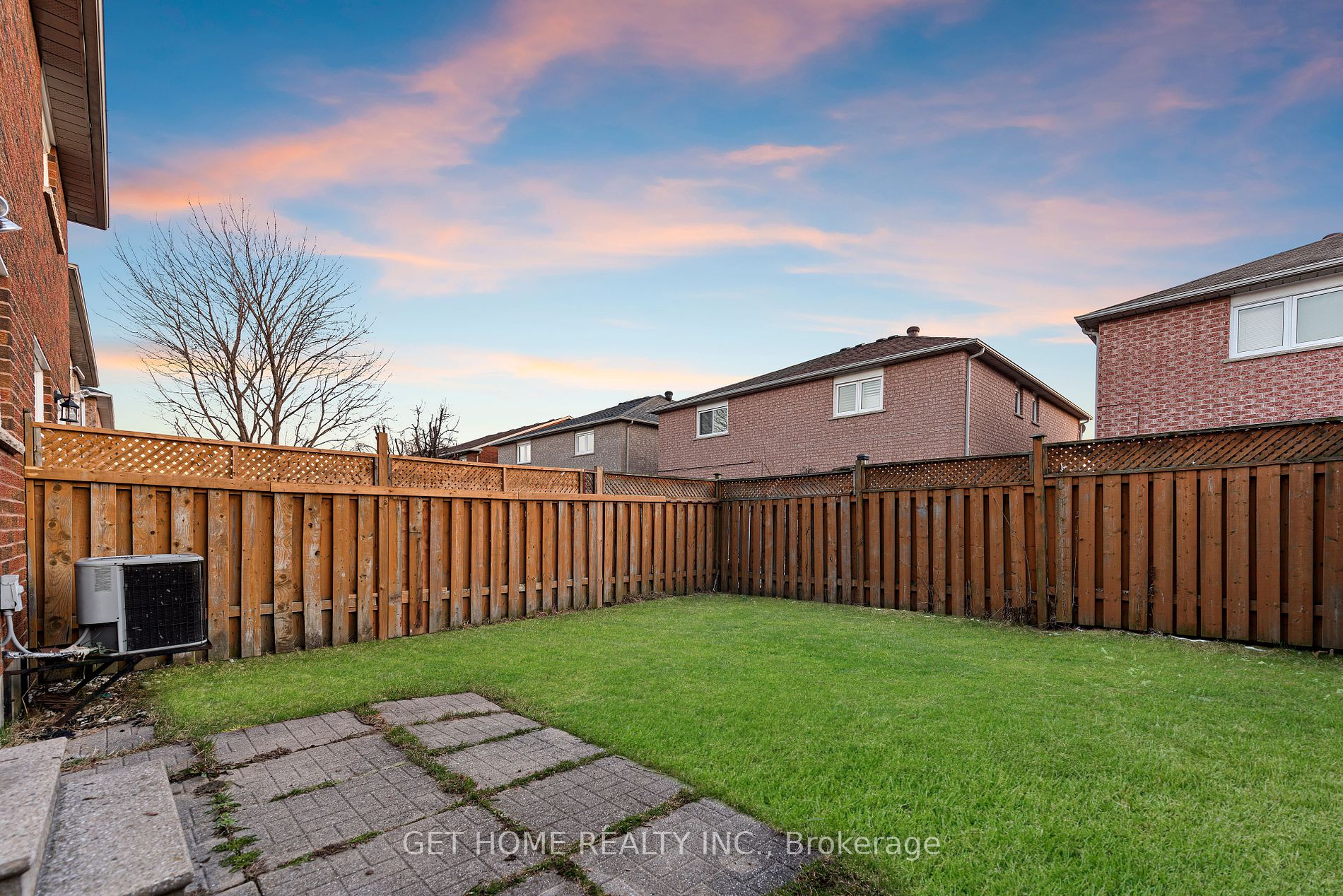 5444 Antrex Cres Property Photo 4
