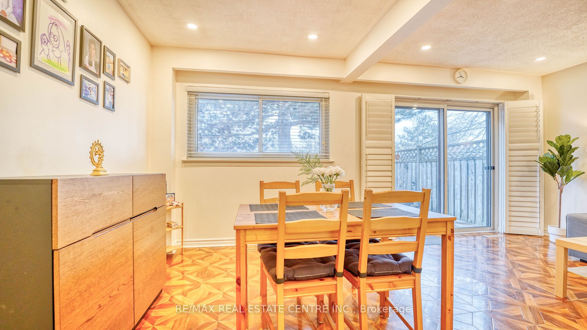46 Dearbourne Blvd 21 Property Photo 14