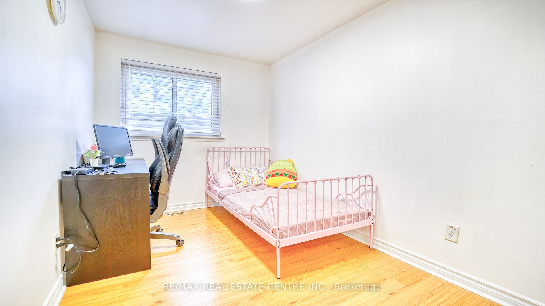 46 Dearbourne Blvd 21 Property Photo 23