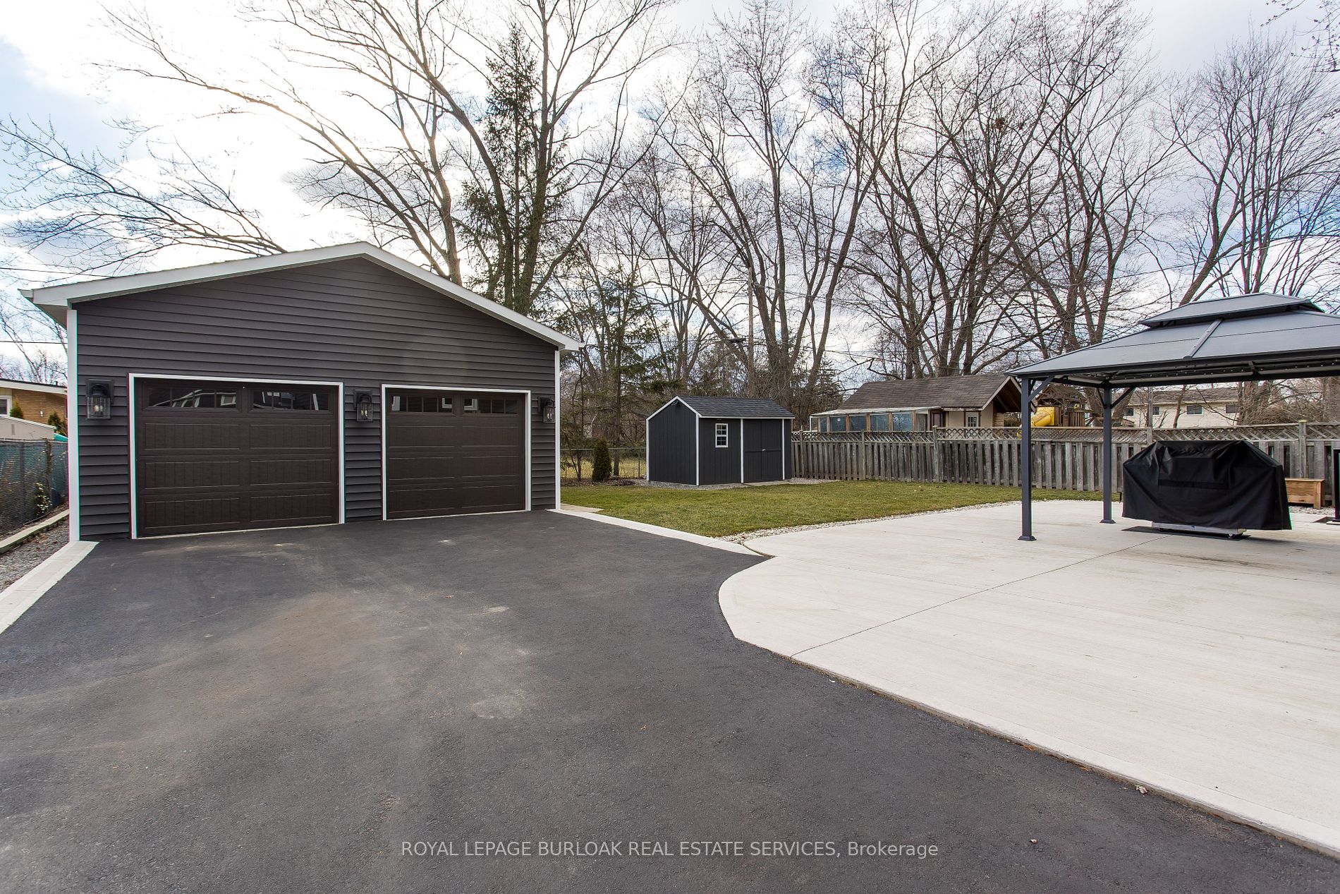 404 Erindale Dr Property Photo 8