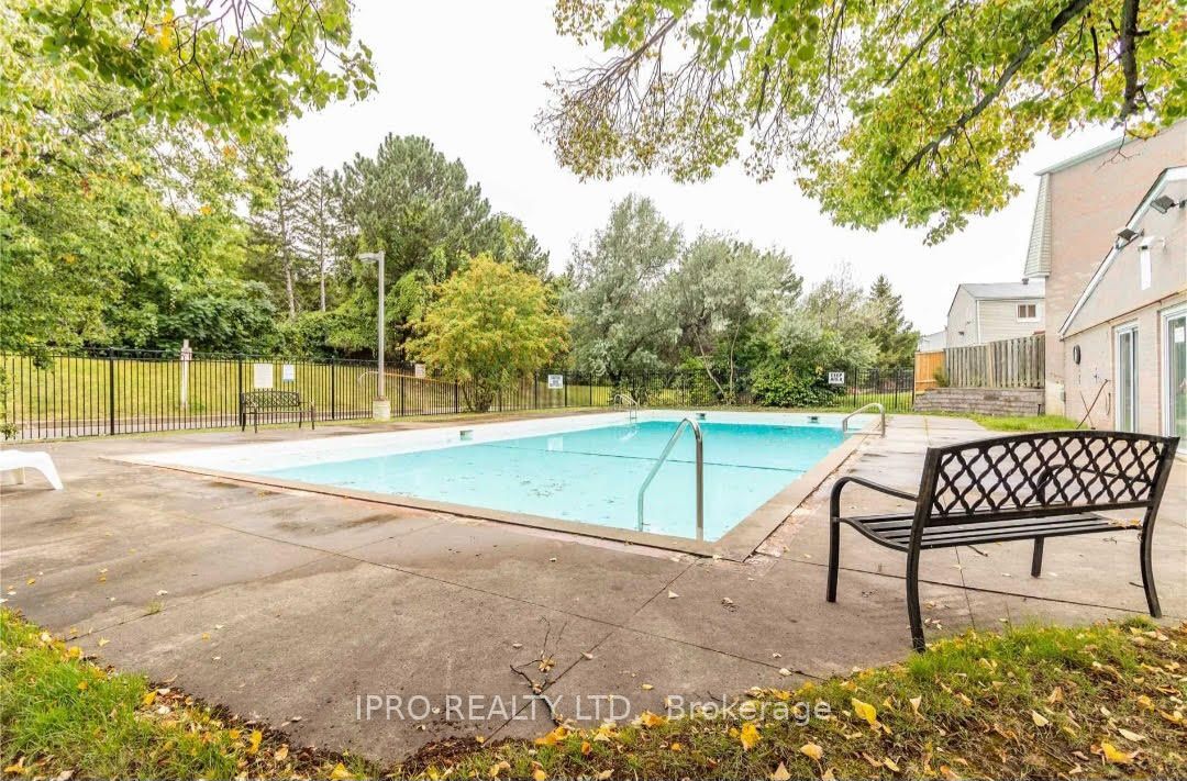 400 Mississauga Valley Blvd 34 Property Photo 33