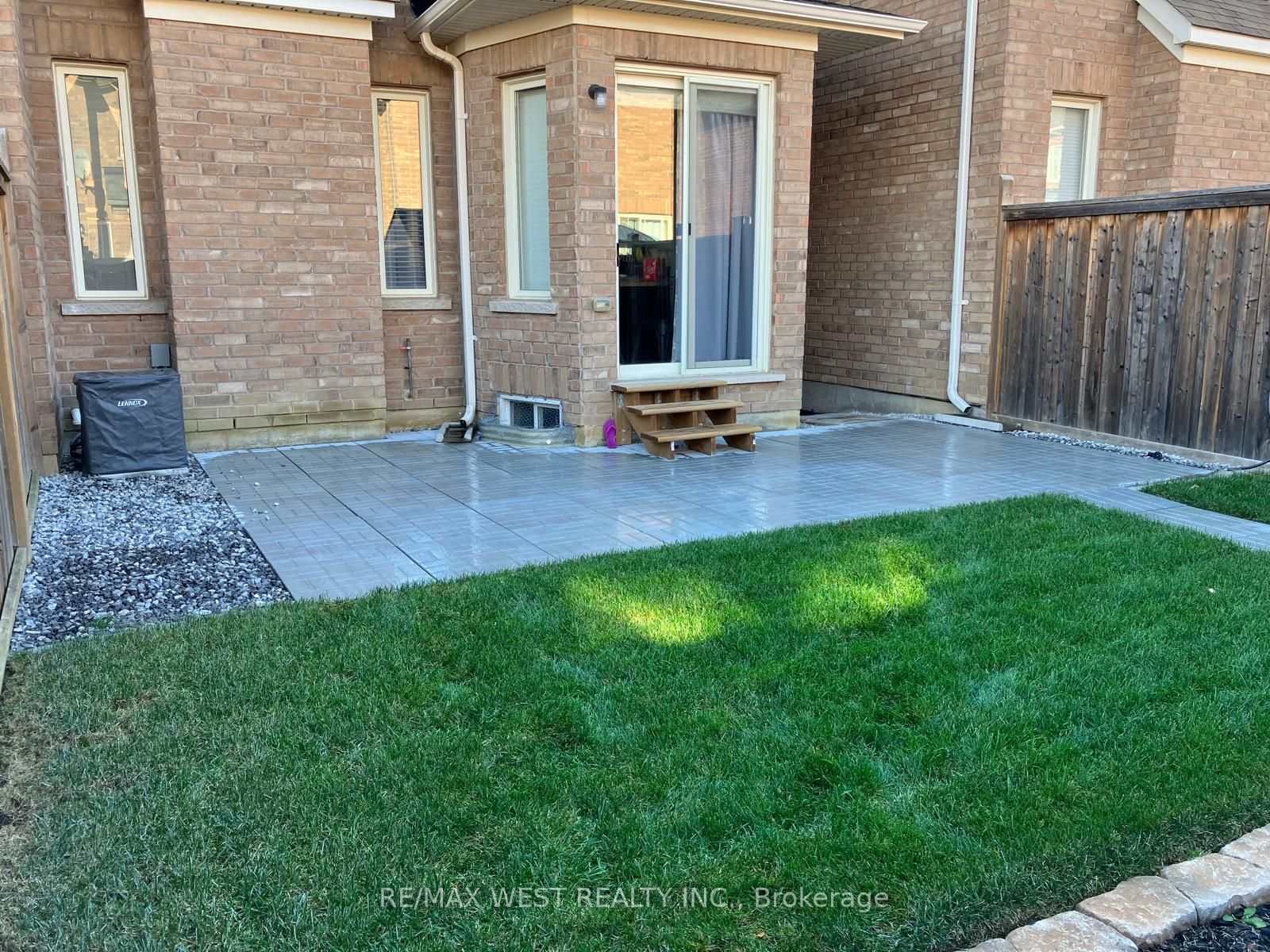 9 Merrickville Way Property Photo 13