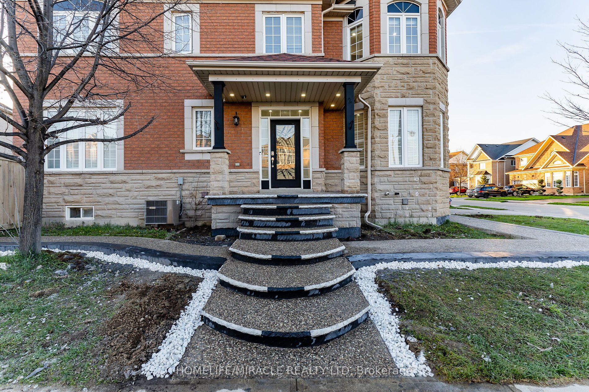 2 Tobermory Cres Property Photo 3