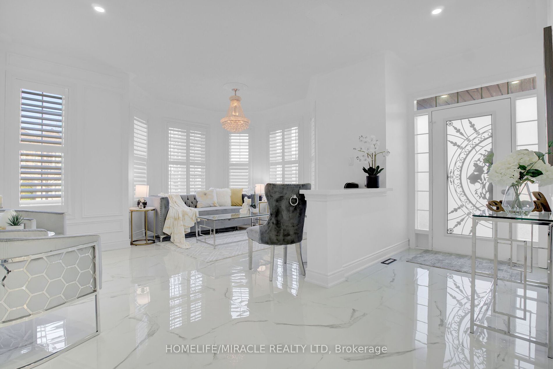 2 Tobermory Cres Property Photo 8