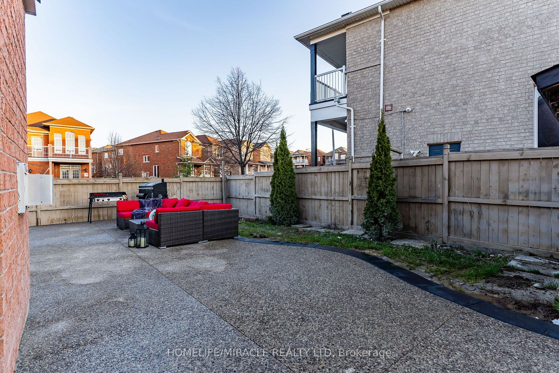 2 Tobermory Cres Property Photo 39