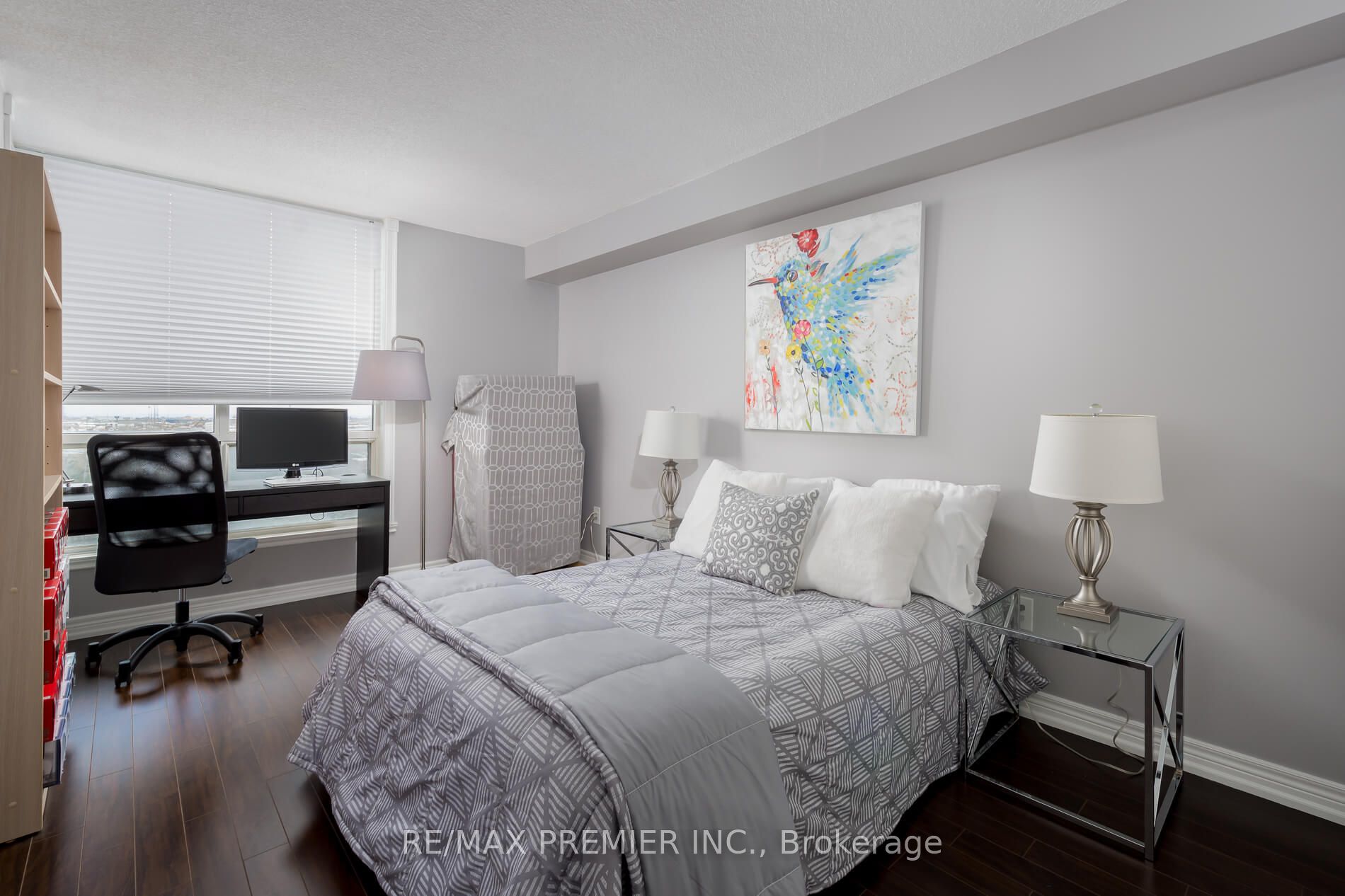 101 Subway Cres 9 Property Photo 15