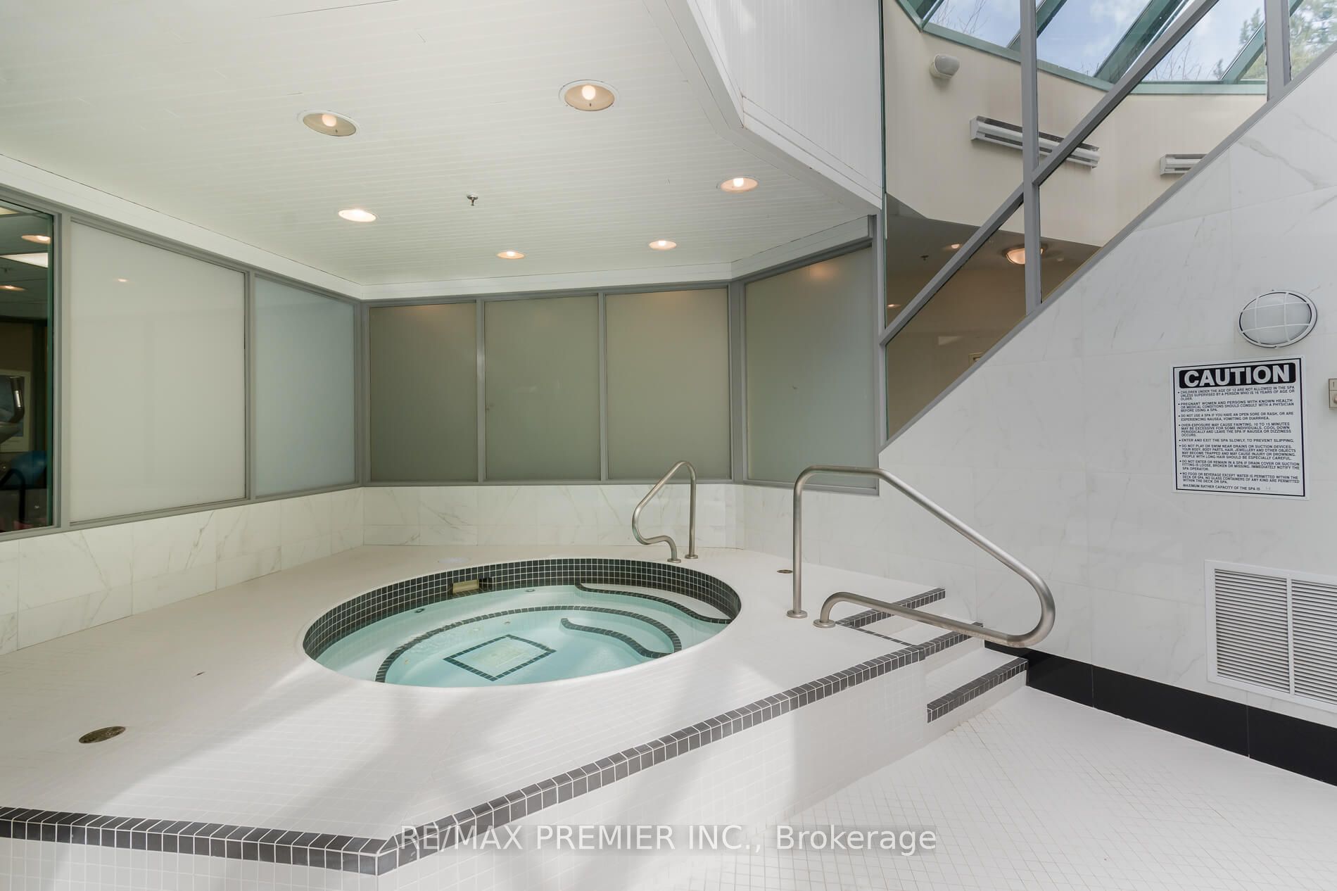 101 Subway Cres 9 Property Photo 20