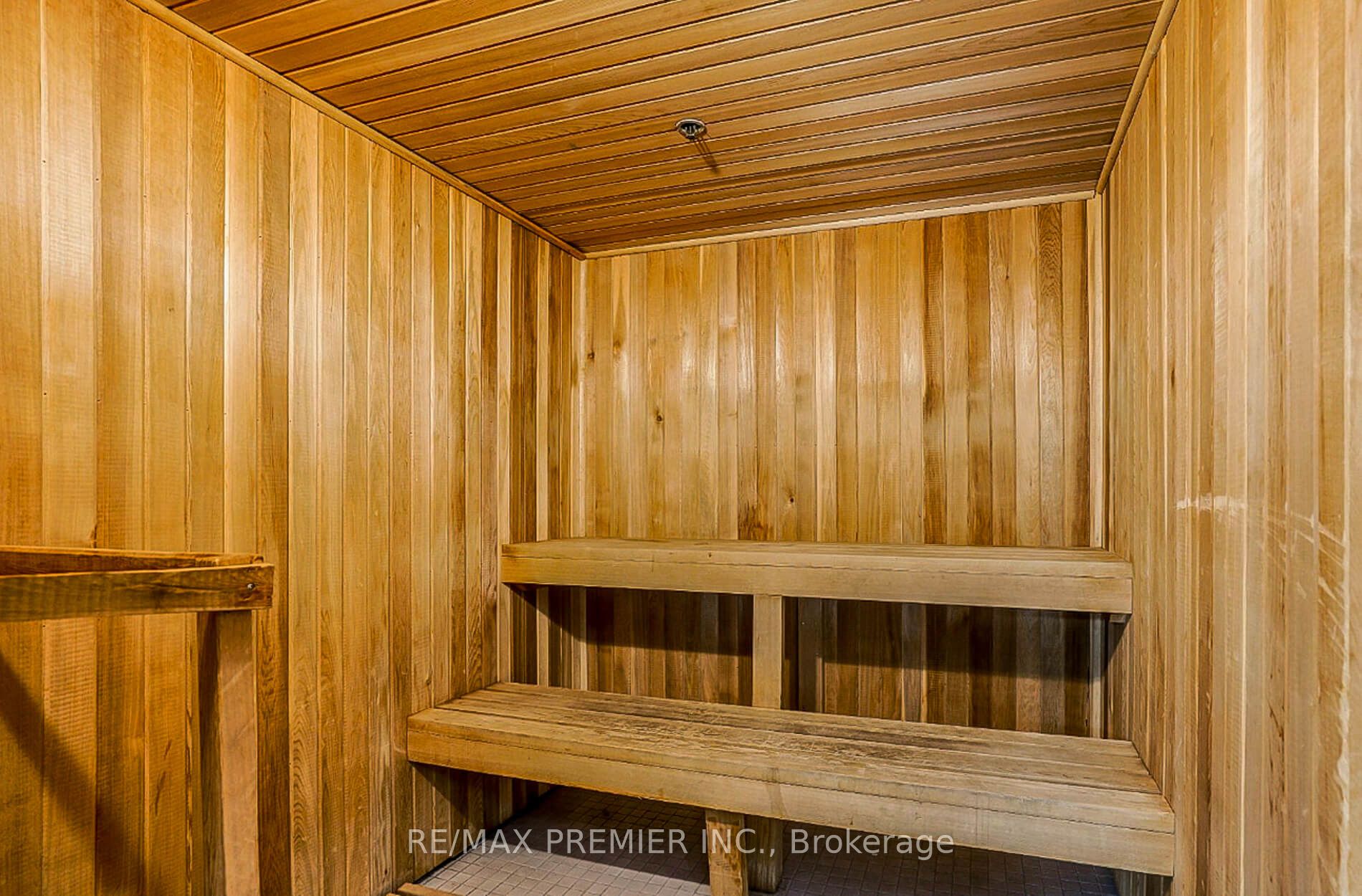 101 Subway Cres 9 Property Photo 22
