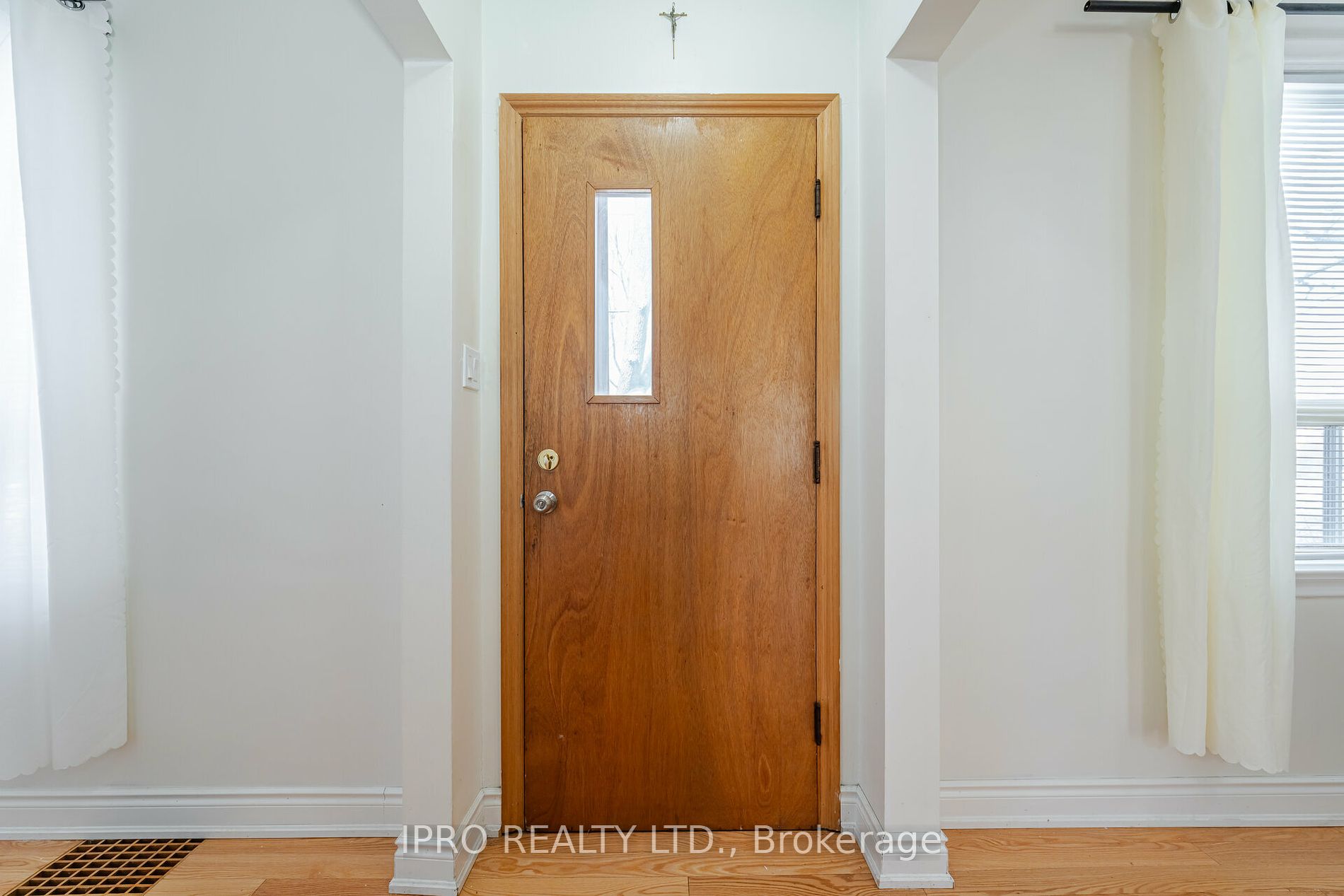 409 Valermo Dr Property Photo 5