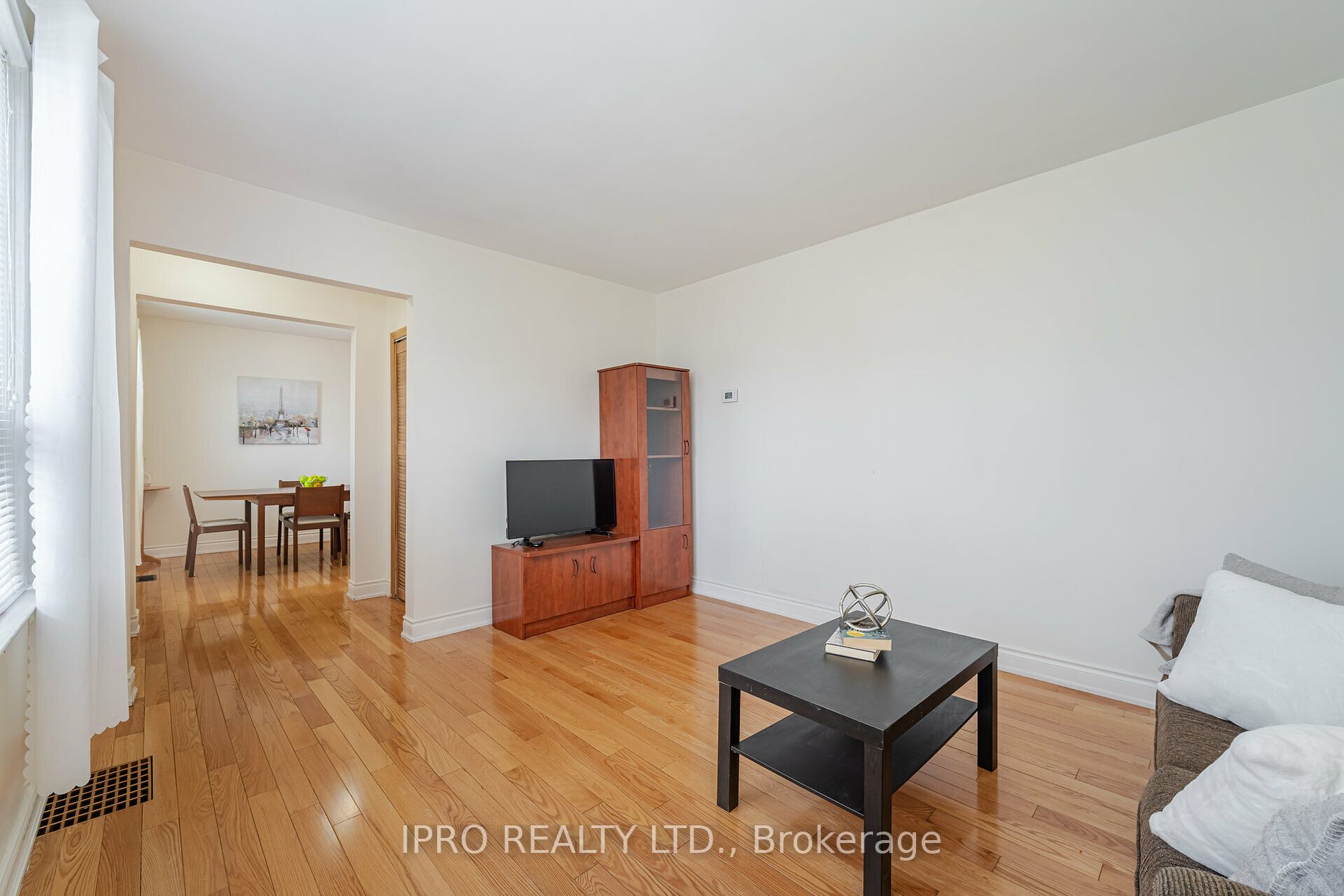 409 Valermo Dr Property Photo 8