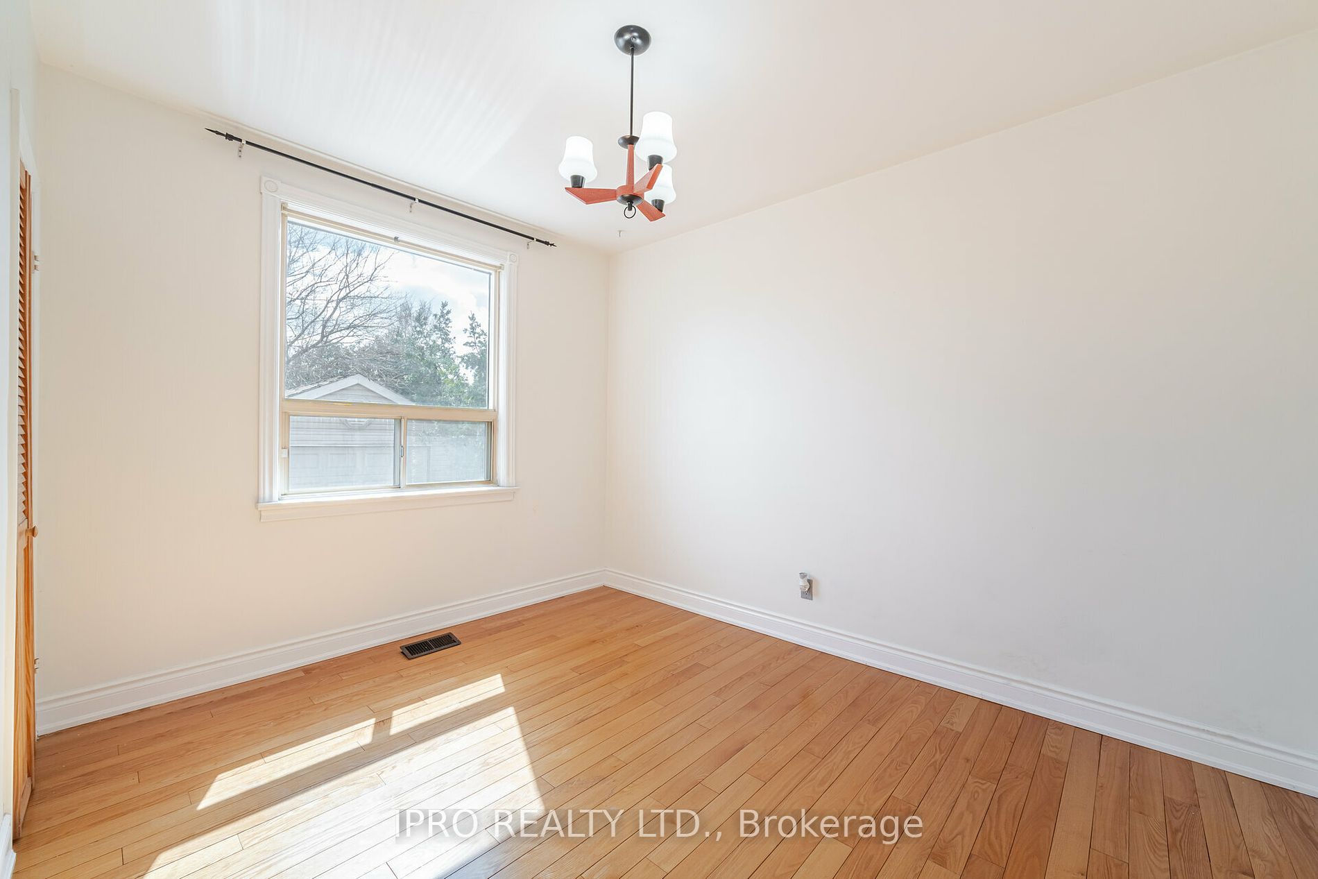 409 Valermo Dr Property Photo 14