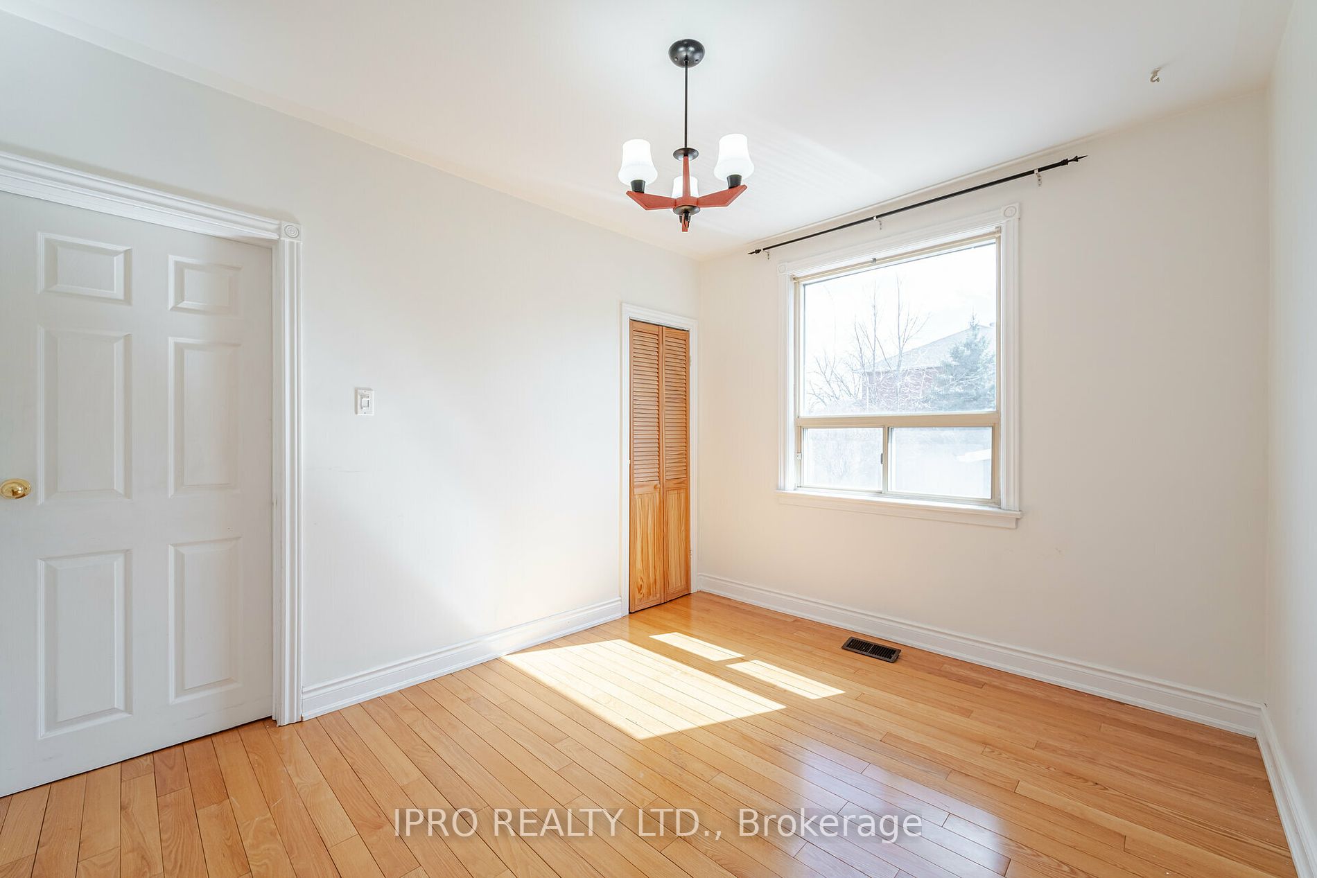 409 Valermo Dr Property Photo 15