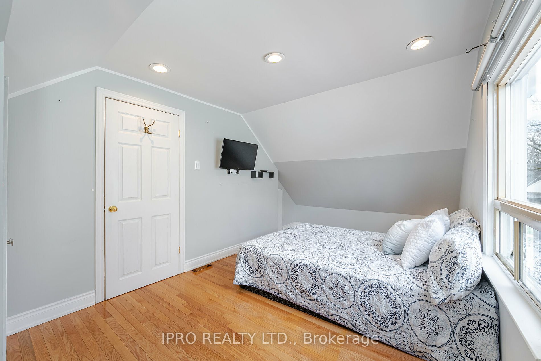 409 Valermo Dr Property Photo 24
