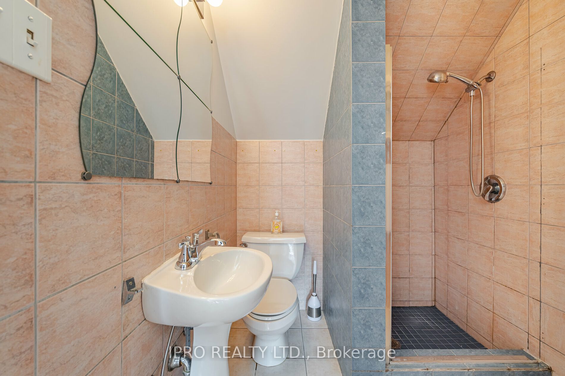 409 Valermo Dr Property Photo 25