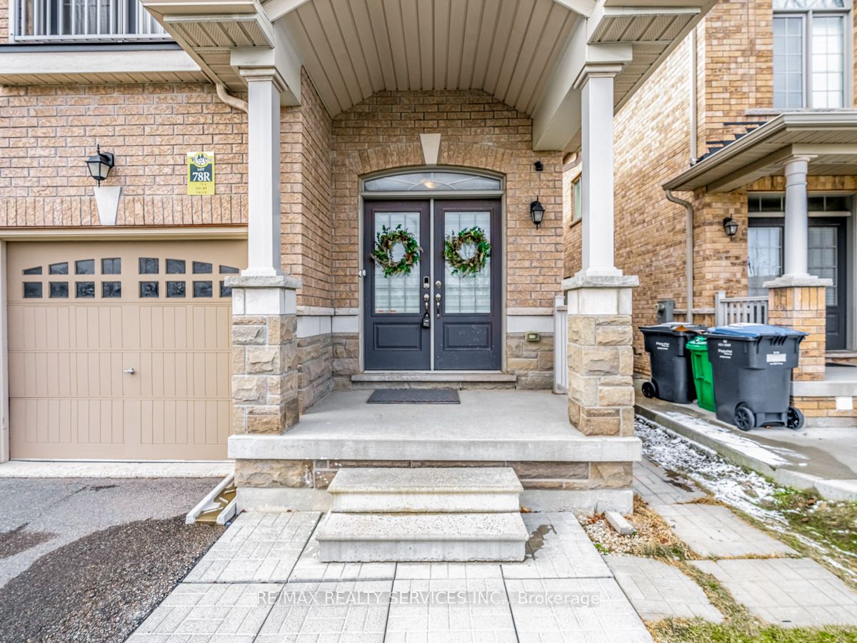 72 Ebury Dr Property Photo 3