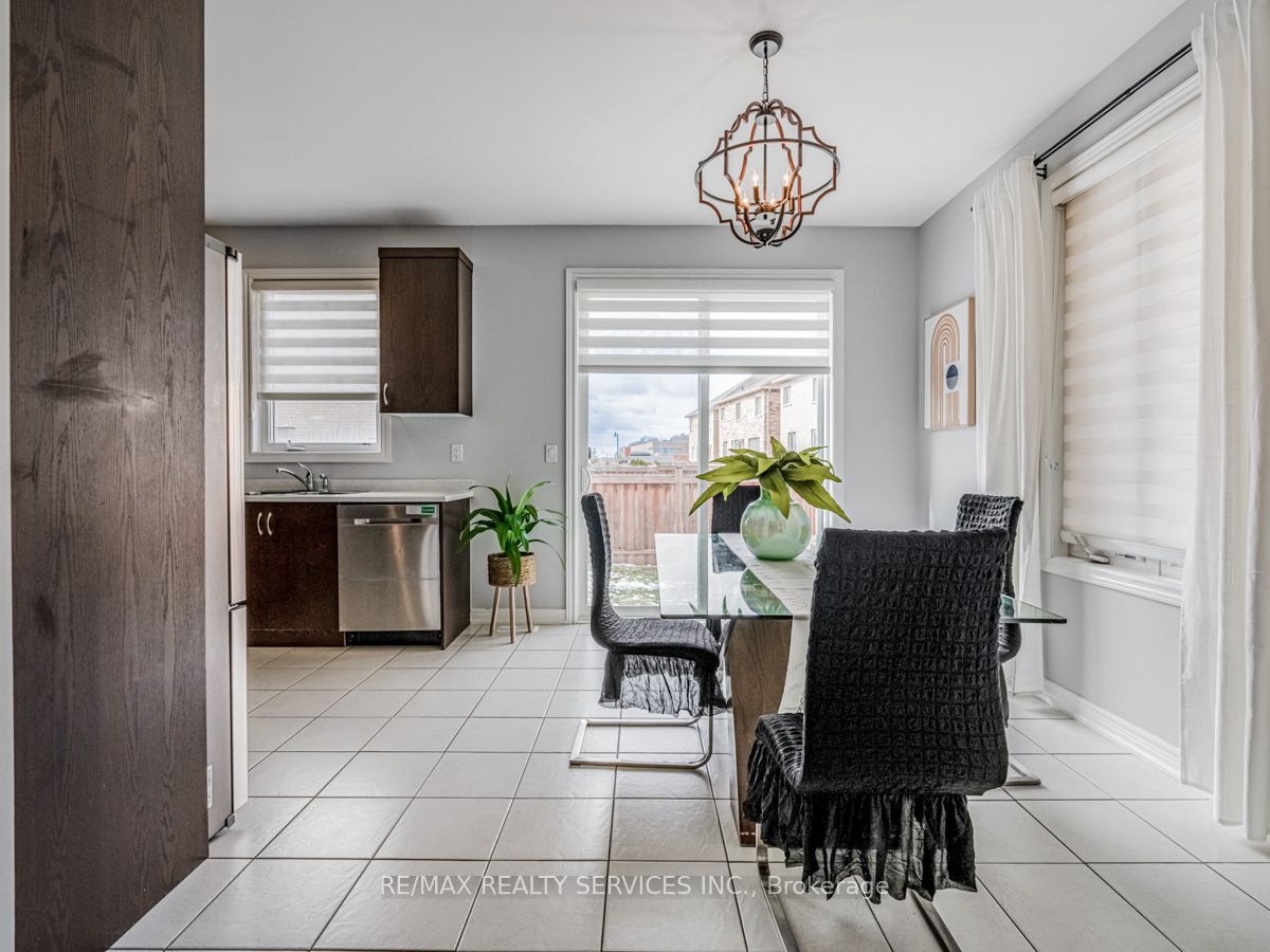 72 Ebury Dr Property Photo 12