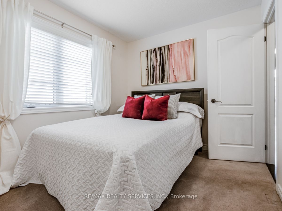 72 Ebury Dr Property Photo 26