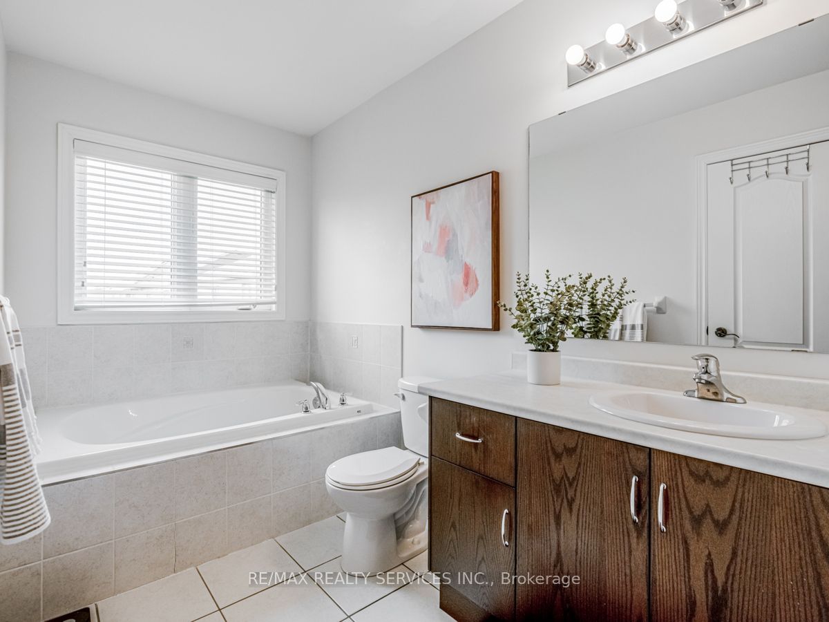 72 Ebury Dr Property Photo 32