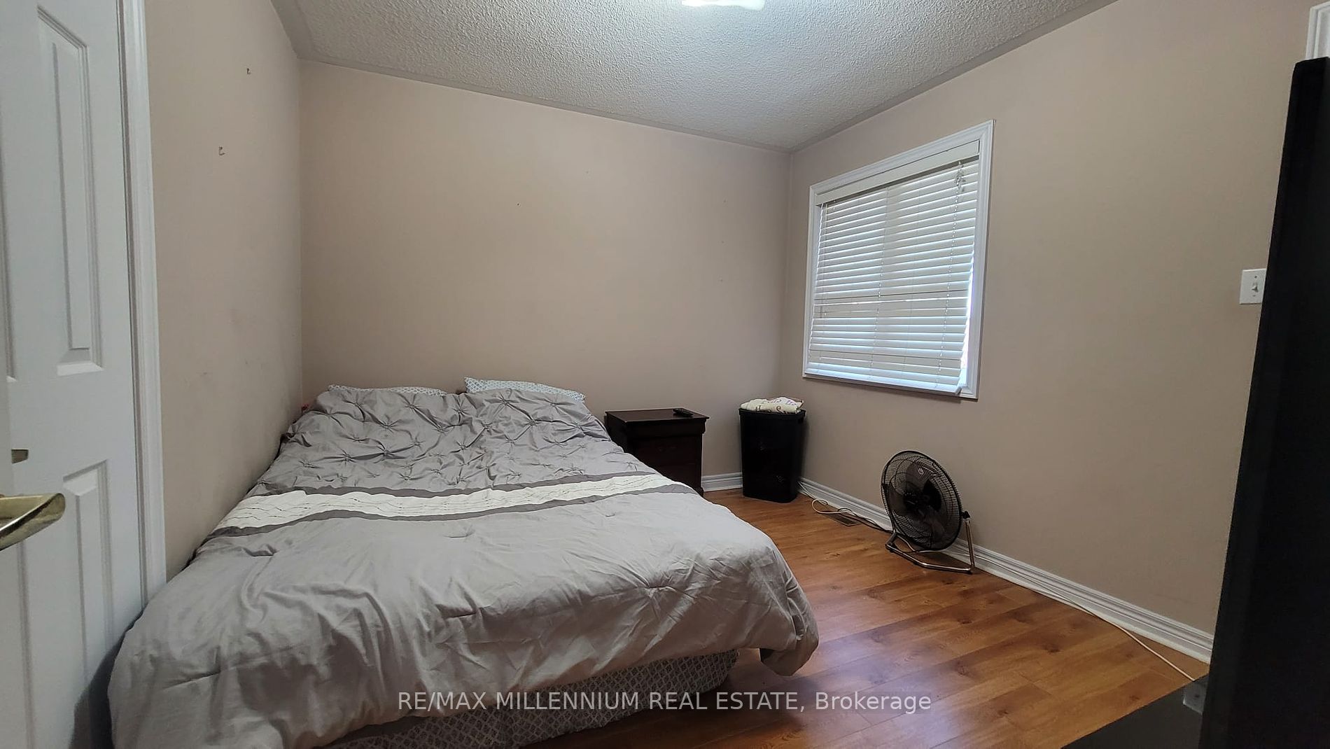 961 Knotty Pine Grve Property Photo 7