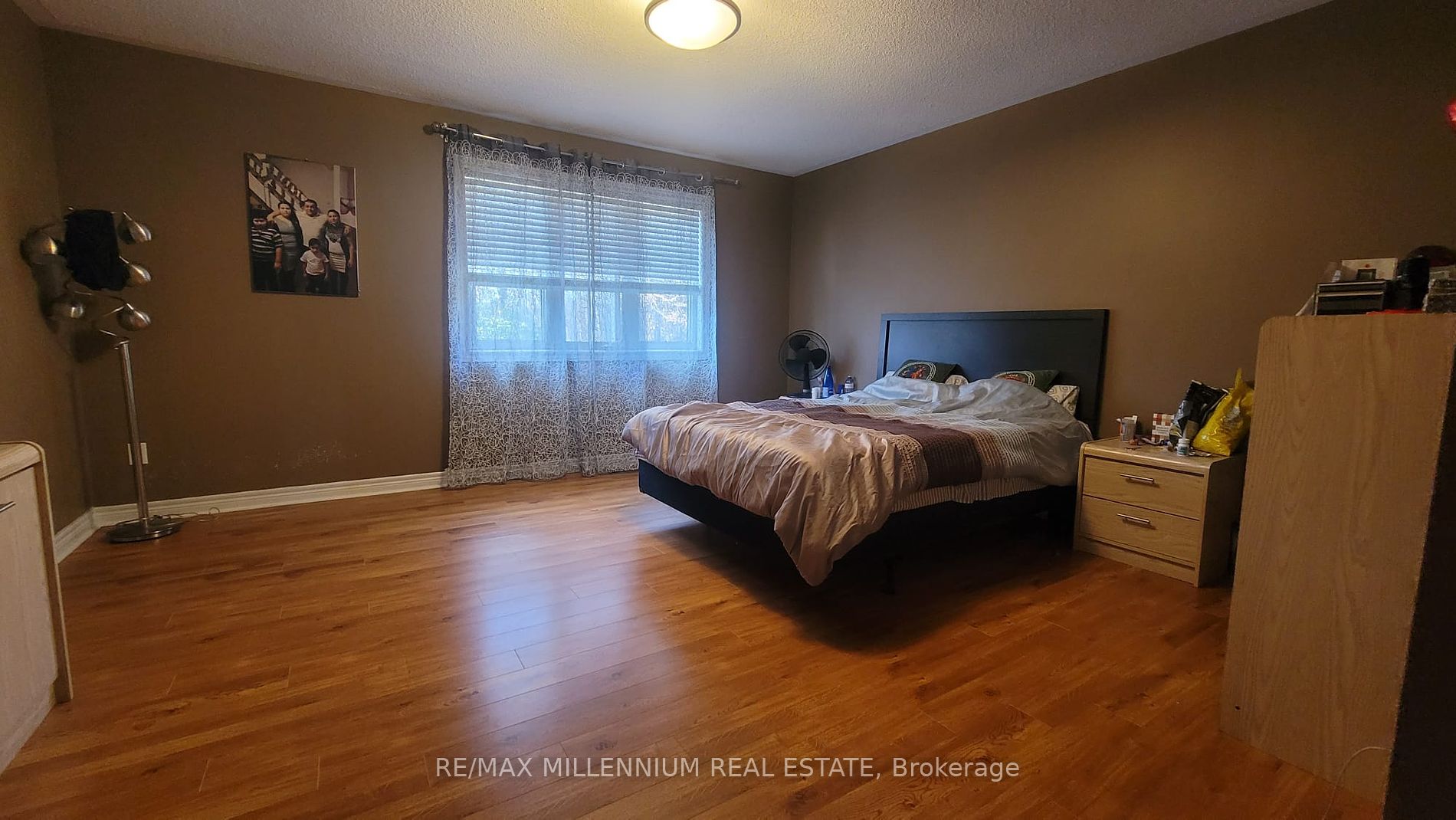 961 Knotty Pine Grve Property Photo 9