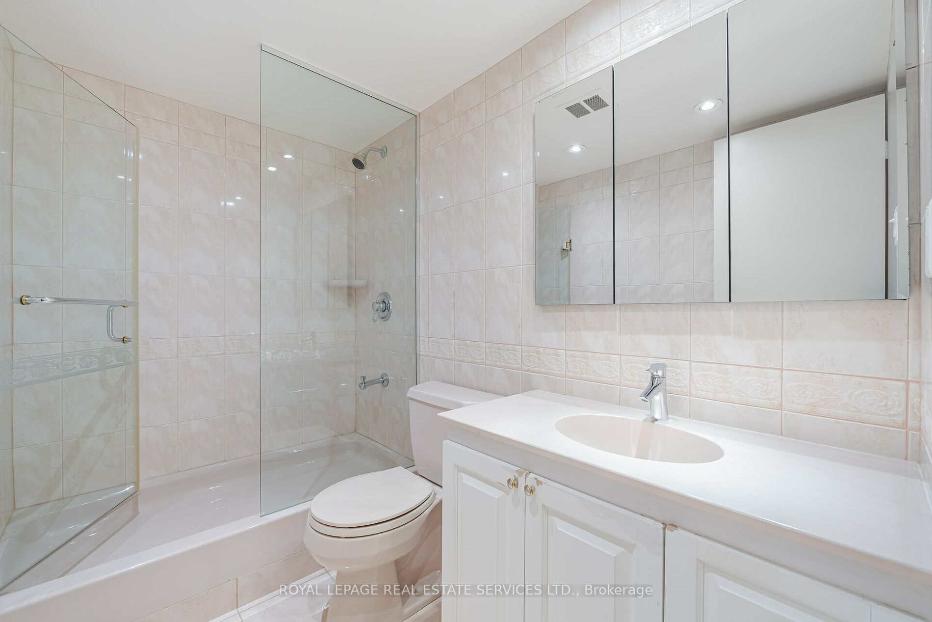 2045 Lake Shore Blvd W 05 Property Photo 14