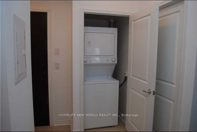 385 Prince Of Wales Dr 12 Property Photo 8