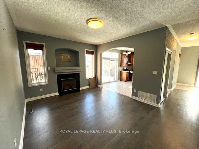 861 Luxton Dr Property Photo 5