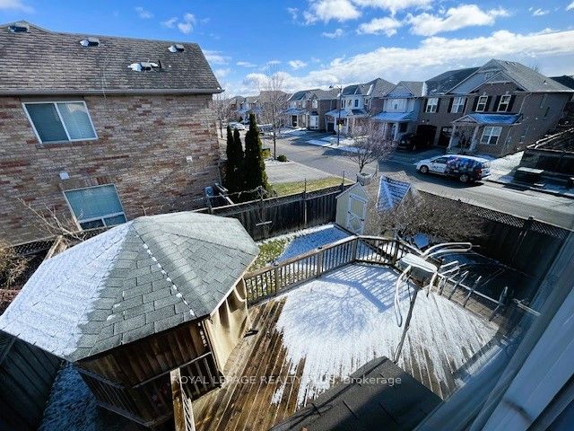 861 Luxton Dr Property Photo 25