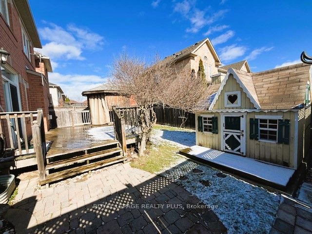 861 Luxton Dr Property Photo 28