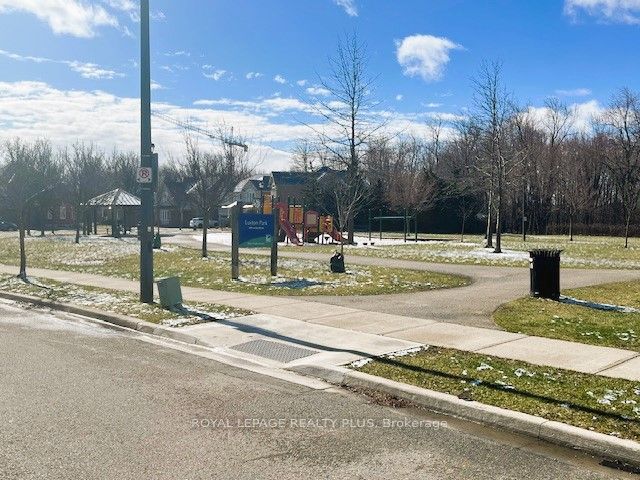 861 Luxton Dr Property Photo 29