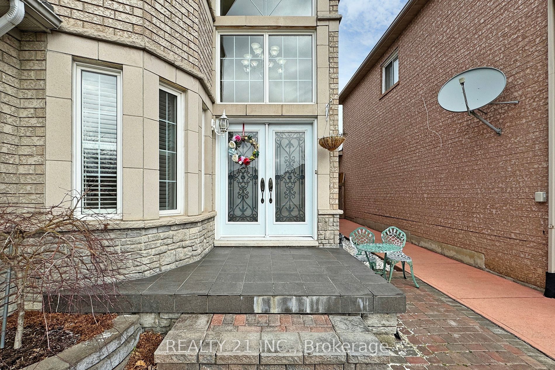729 Lafayette Dr Property Photo 3
