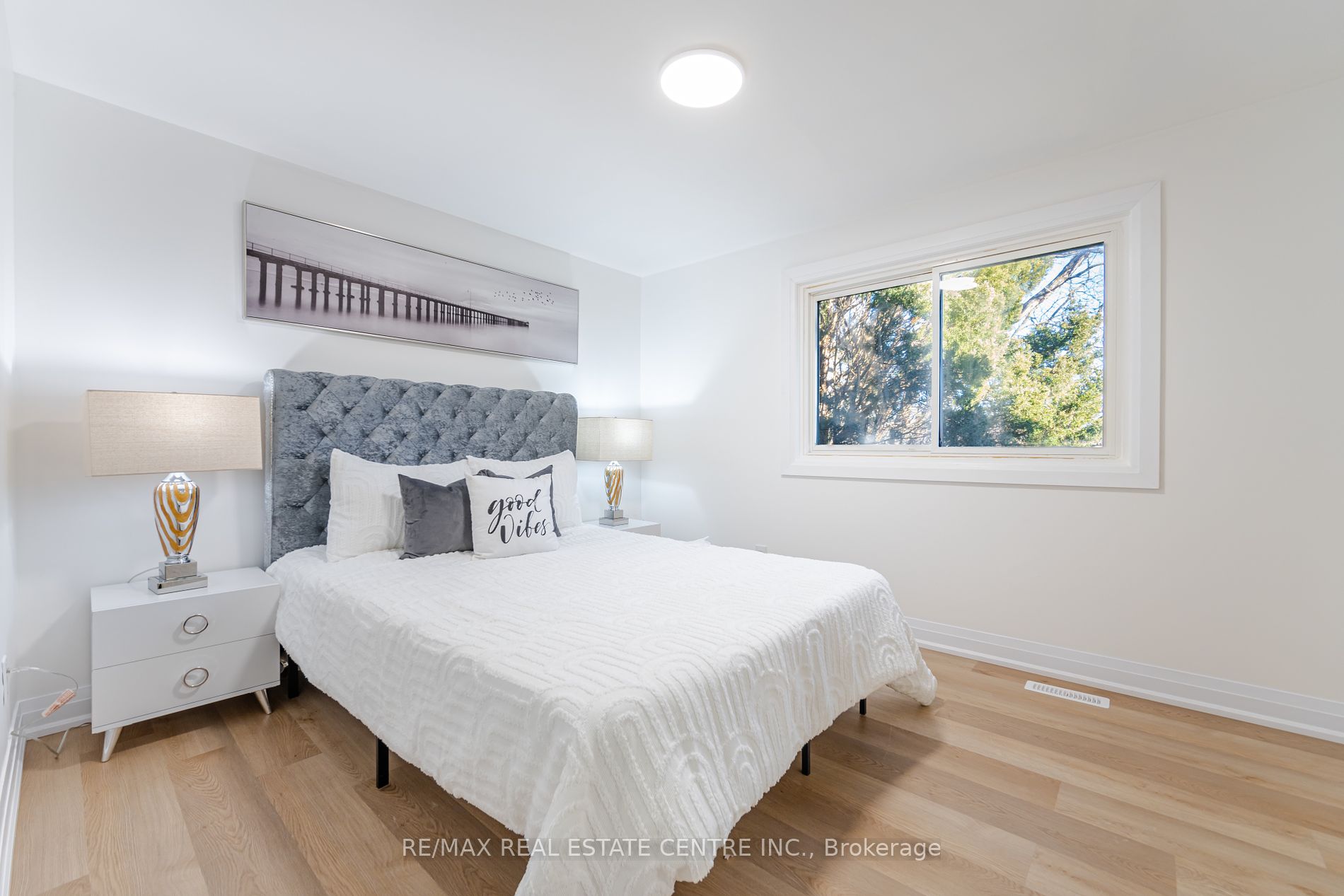 191 Mendel Crt Property Photo 13