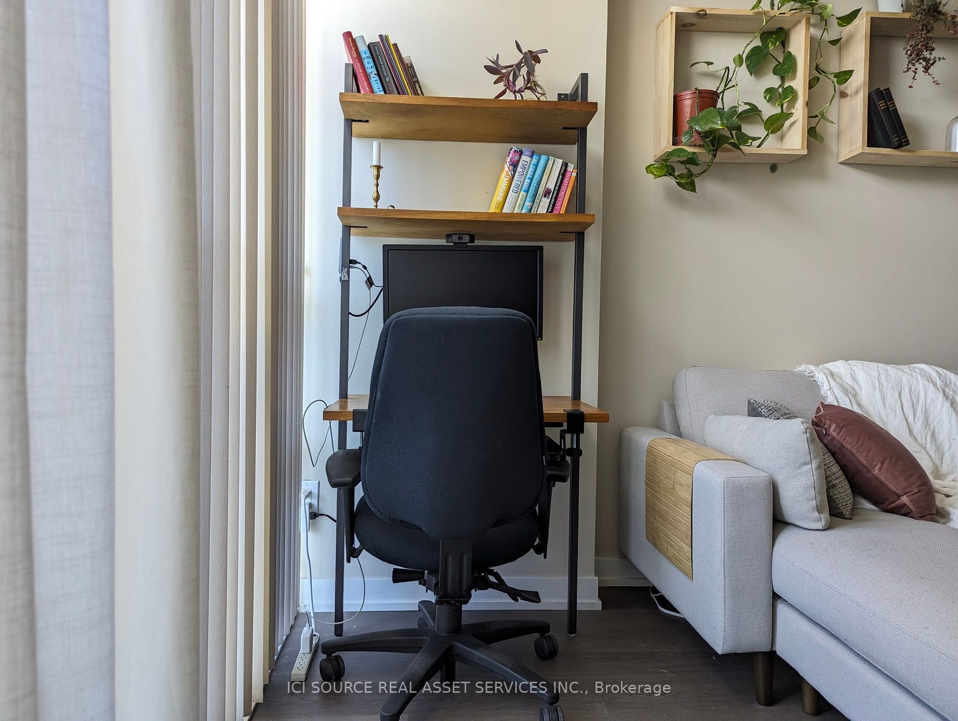 8 Fieldway Rd 7 Property Photo 8