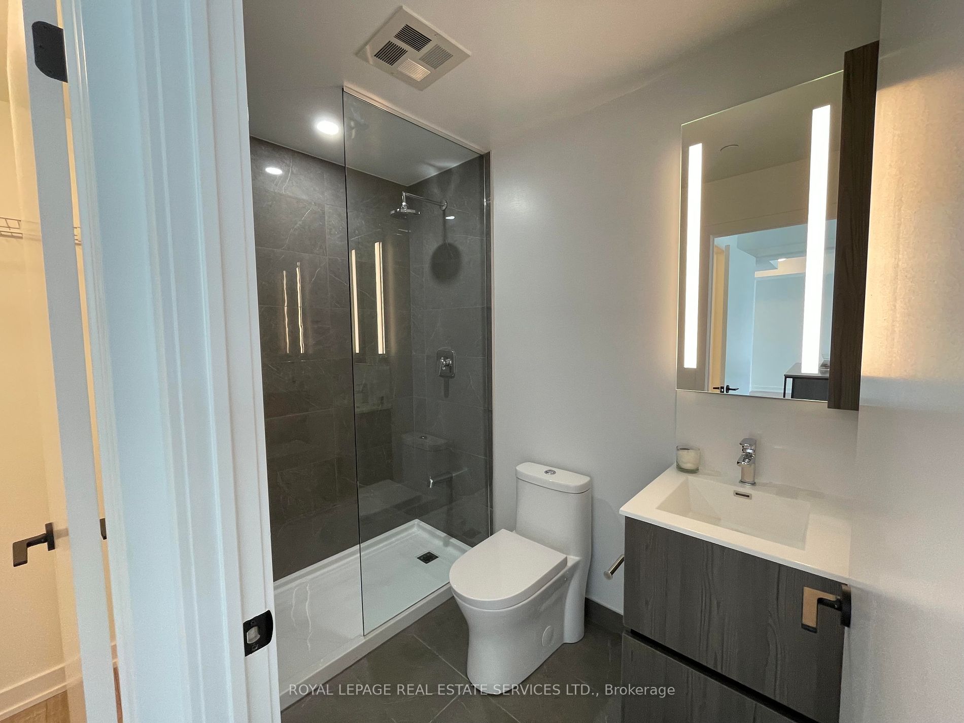 220 Missinnihe Way 14 Property Photo 13