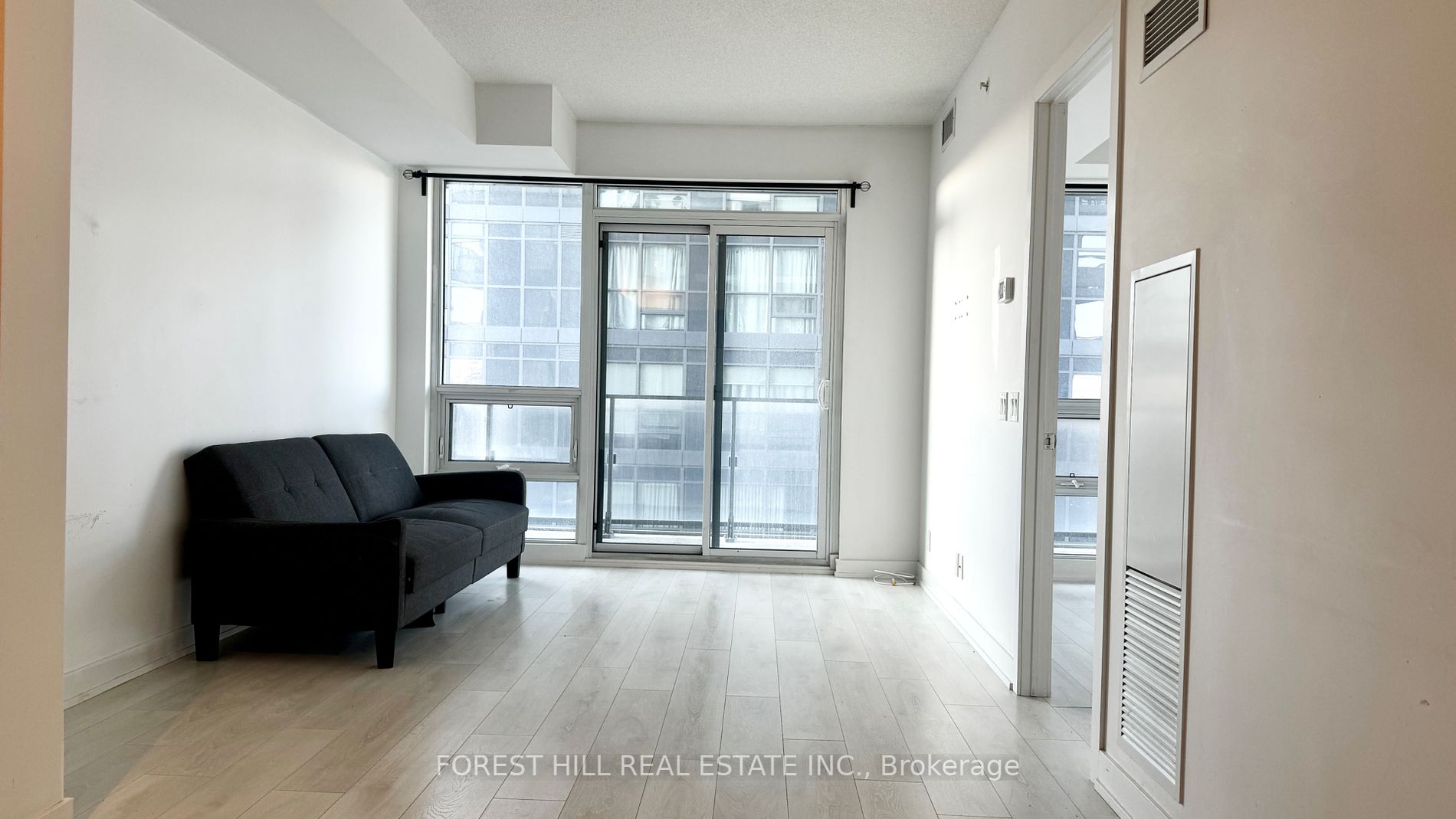 2212 Lake Shore Blvd W 607 Property Photo 2